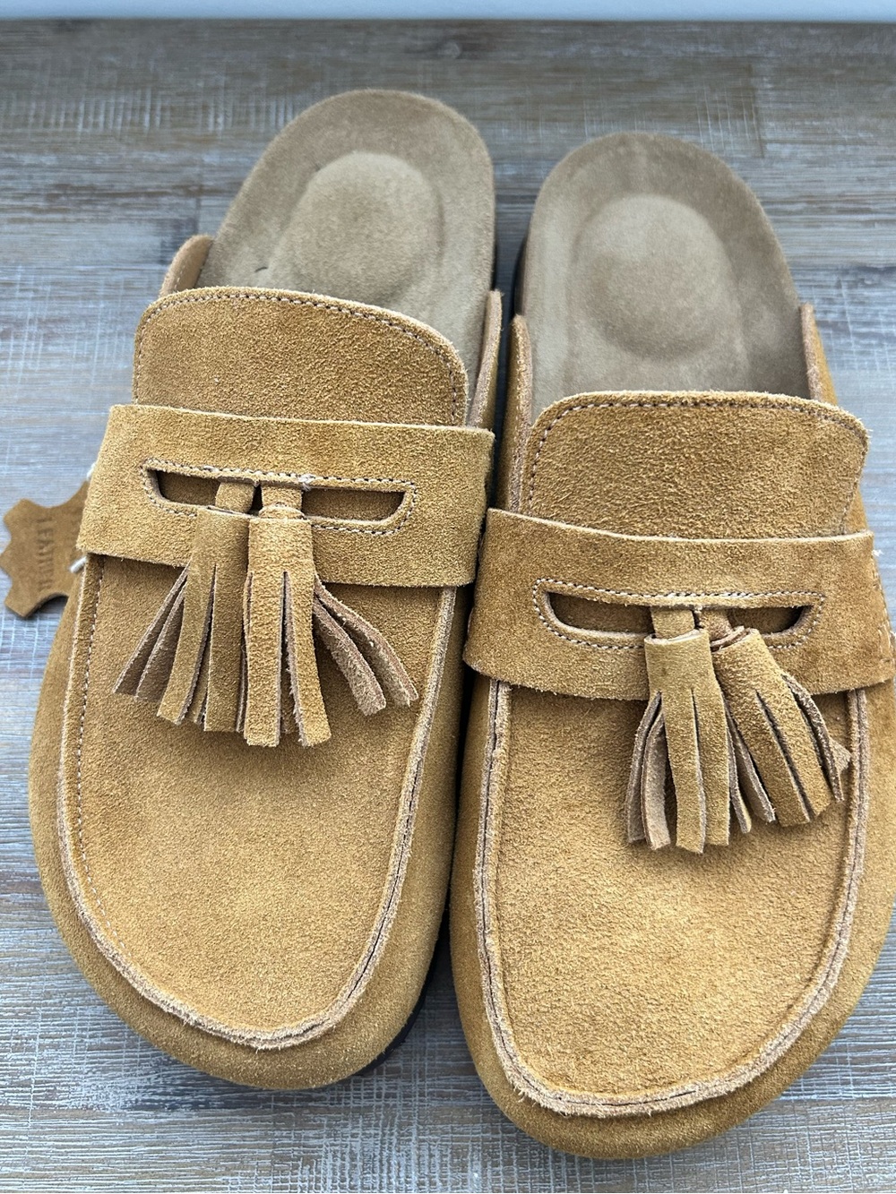 Cushionaire Golden Tan Suede Tassle Mules New Size 8.5